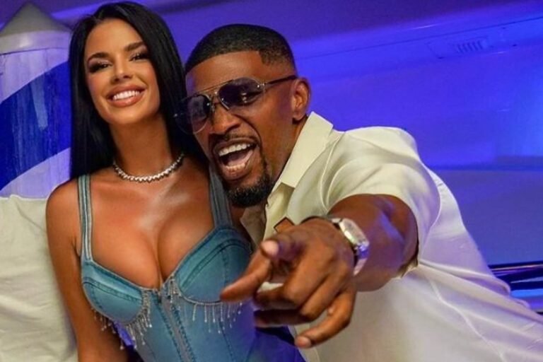 IVANAKNOLLVINCULADACONJAMIEFOXXREAPARECE