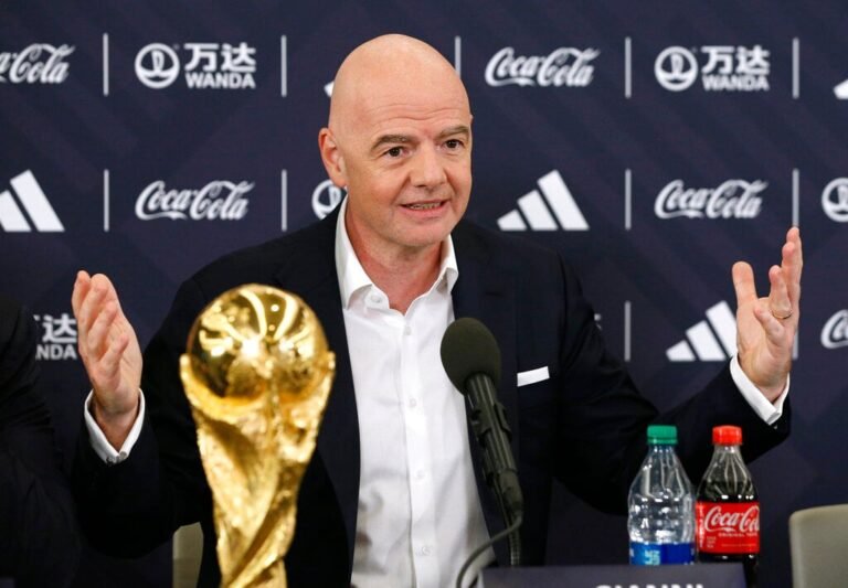 FIFAPRESENTALOGOYLEMAMUNDIAL20262