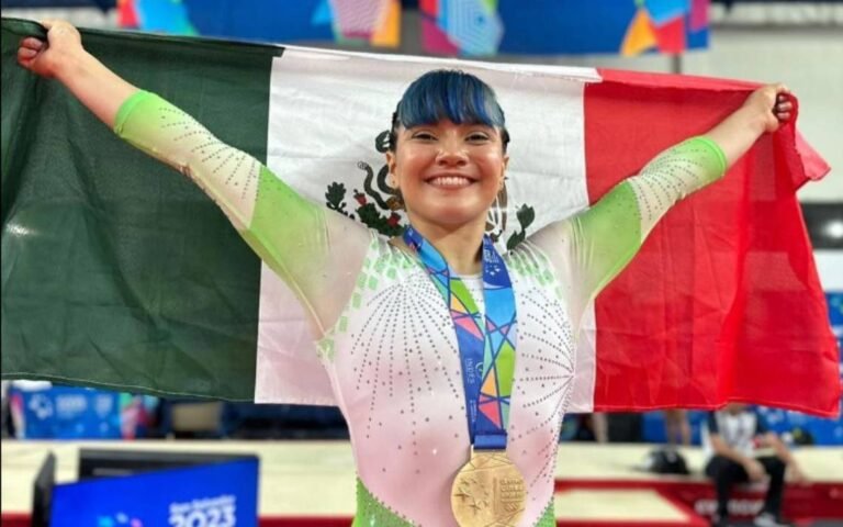 ALEXAMORENOOROCOPAMUNDIALGIMNASIAPARIS2