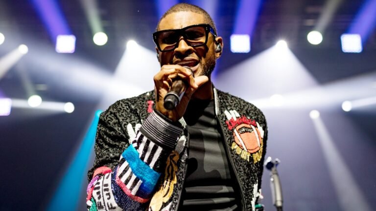 SUPERBOWLUSHERMEDIOTIEMPOLVIII2