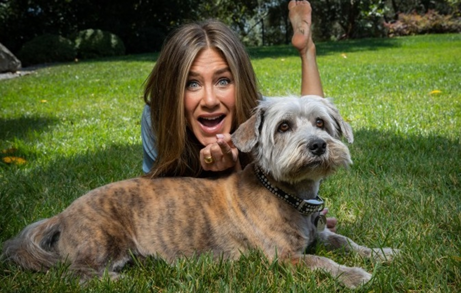 JENNIFERANISTONLIBROCLYDEO3