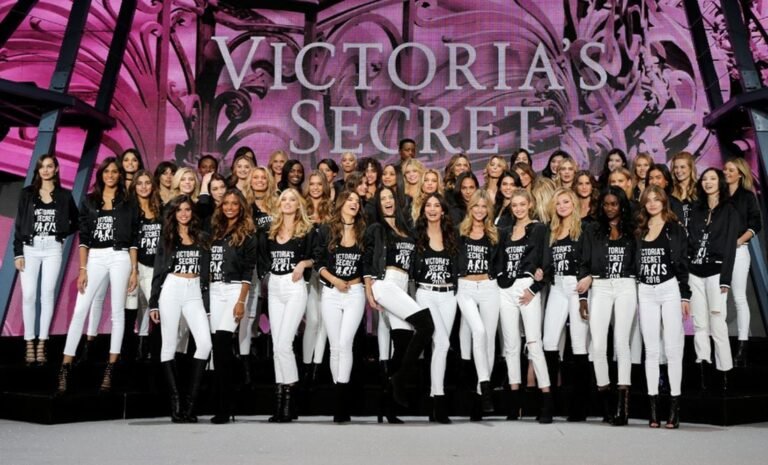 CHERVICTORIASECRETFASHIONSHOW20243