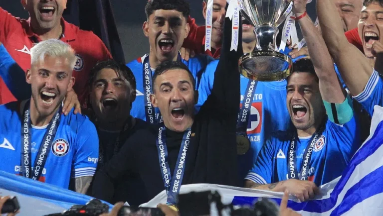 vicente-sanchez-deja-cruz-azul