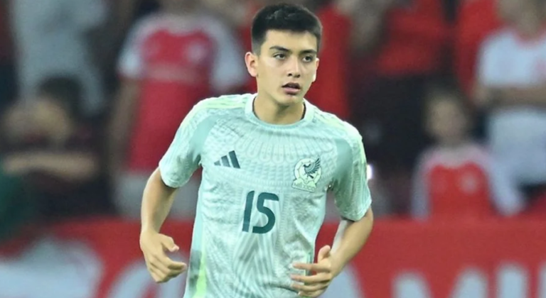 con-16-anos-y-tres-meses-rompe-gilberto-mora-el-record-como-el-jugador-mas-joven-en-debutar-con-la-seleccion-mexicana