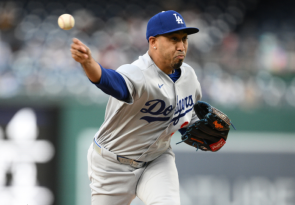 Edwin-Diaz-1-696x522